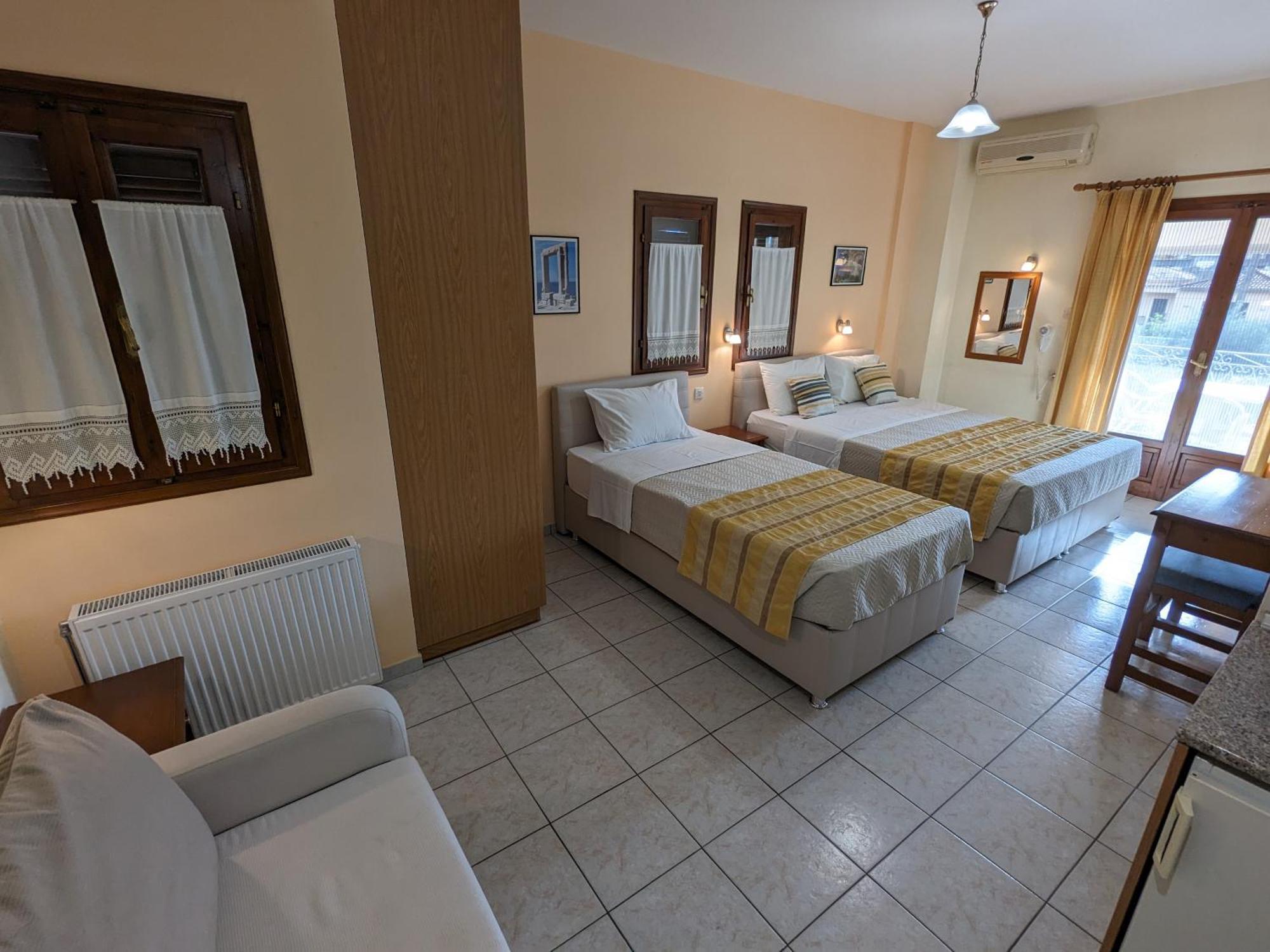 Hotel de apartamente Pagaseon And *
