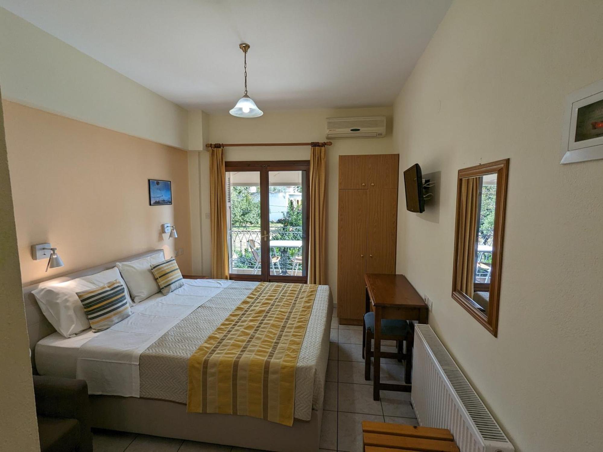 Hotel de apartamente Pagaseon And Kala Nera